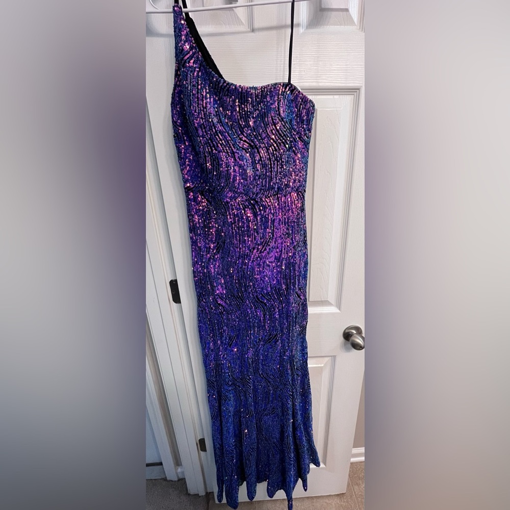 Stunning Sequin Dress in Blue and Purple